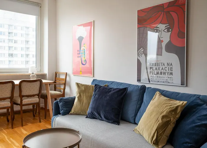 Metro Plocka Comfort Apartment
