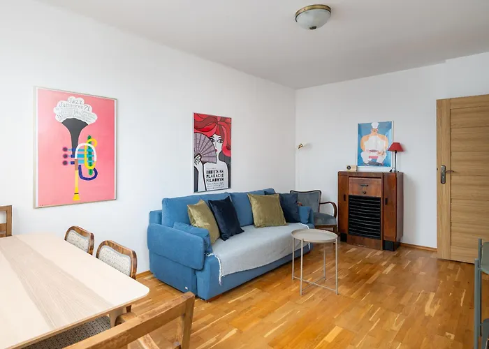 Metro Plocka Comfort Apartment