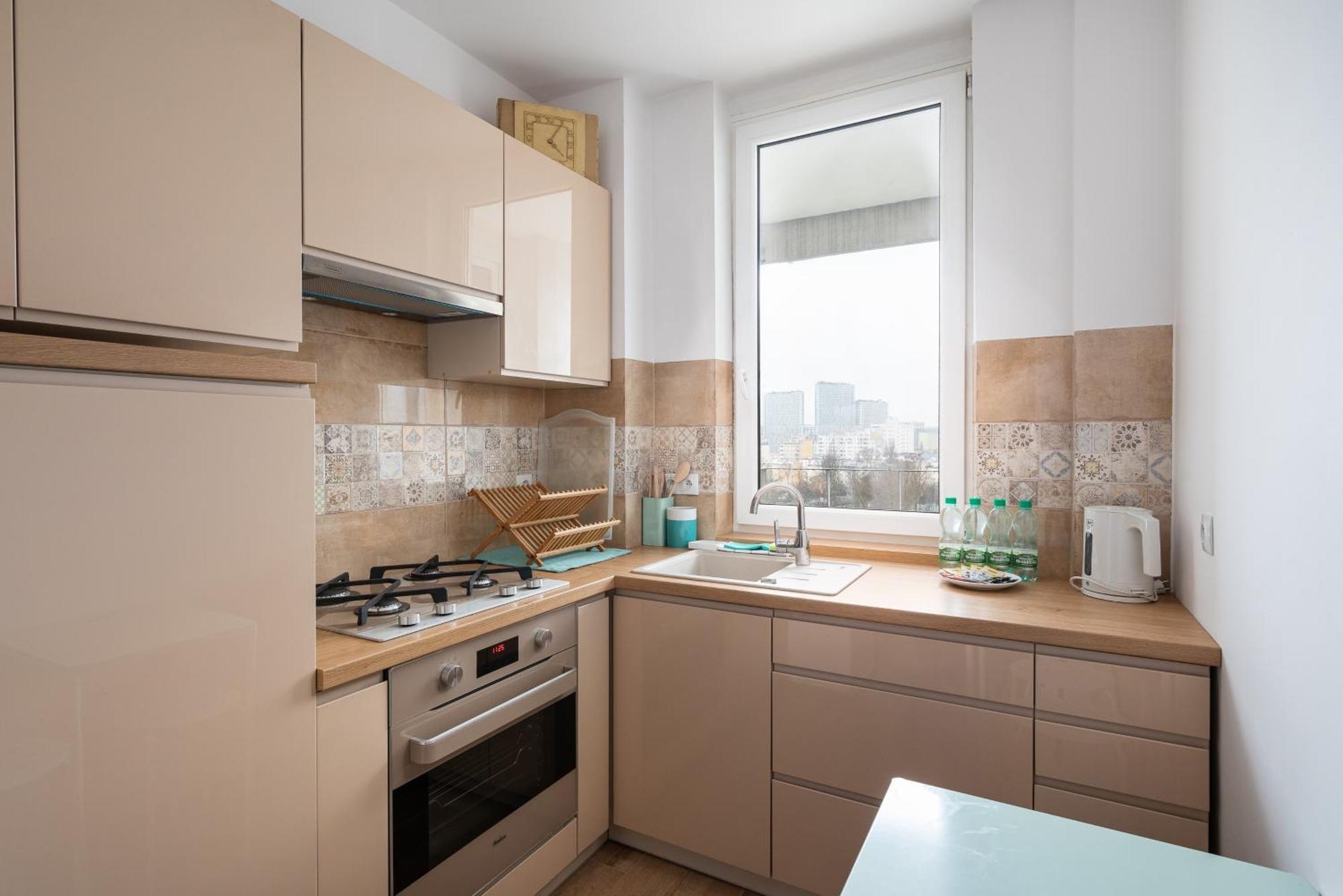 Metro Plocka Comfort Apartment *